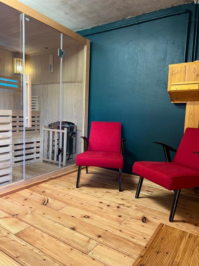 Houten Vakantiewoning "Reisnaarpolen" Royaal Ontbijt, Sauna En Hottub Чарна-Гура Экстерьер фото