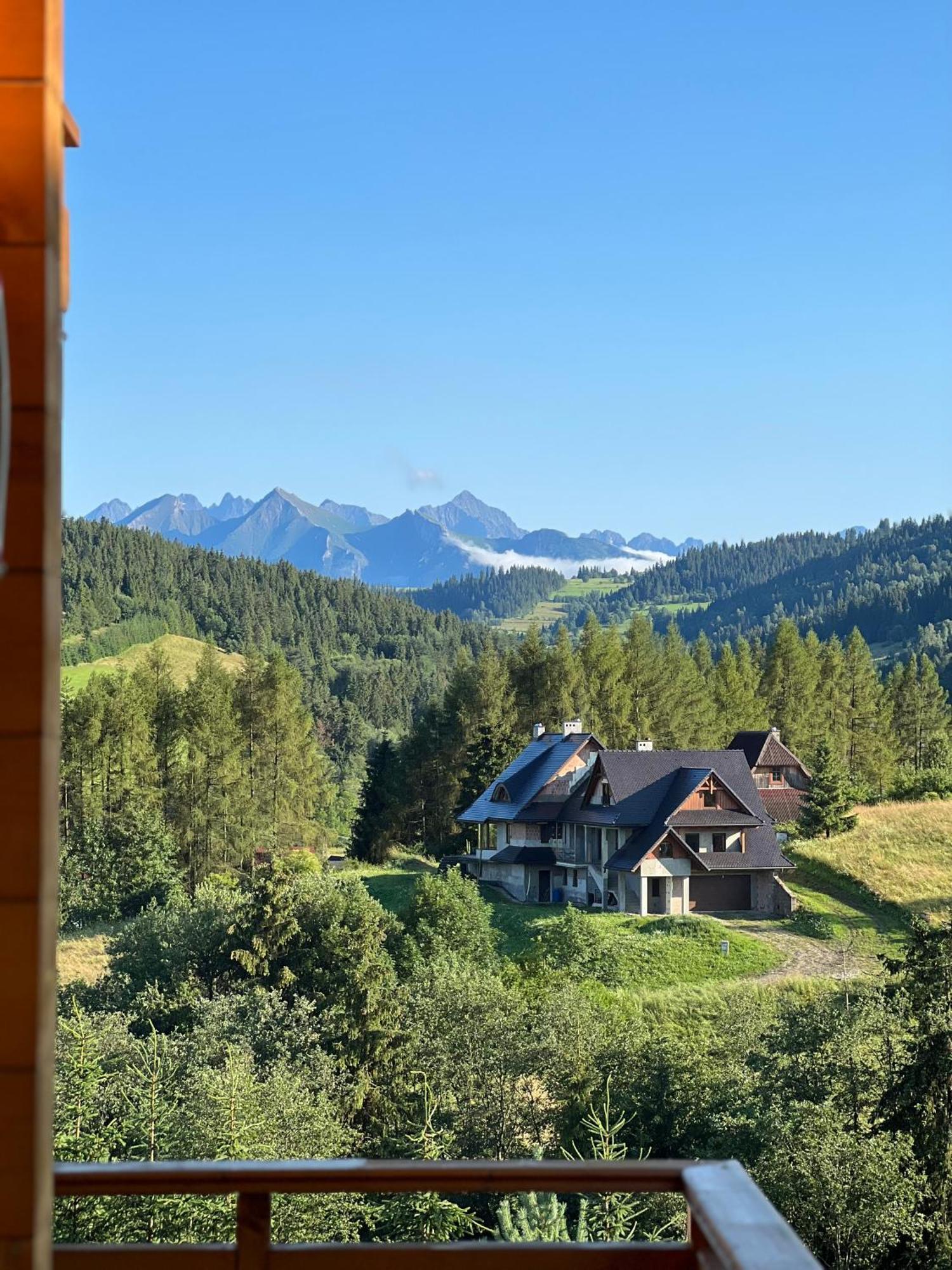 Houten Vakantiewoning "Reisnaarpolen" Royaal Ontbijt, Sauna En Hottub Чарна-Гура Экстерьер фото