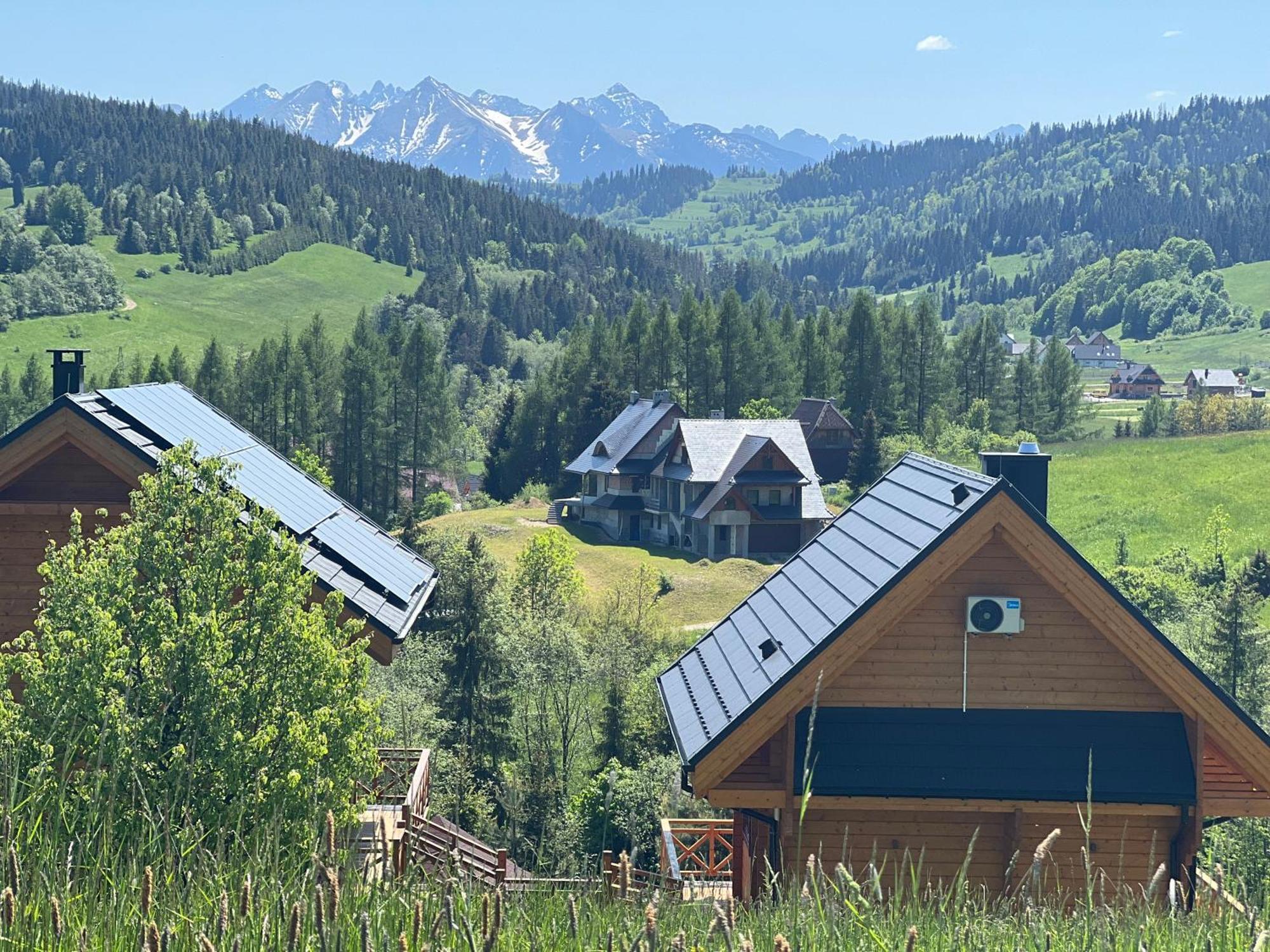 Houten Vakantiewoning "Reisnaarpolen" Royaal Ontbijt, Sauna En Hottub Чарна-Гура Экстерьер фото