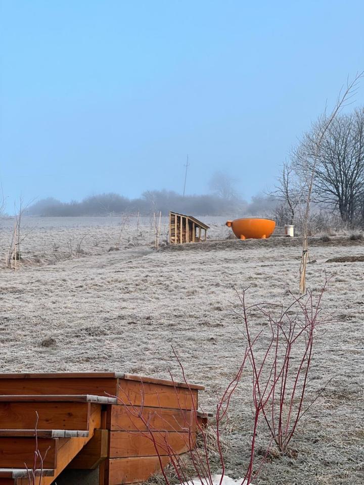 Houten Vakantiewoning "Reisnaarpolen" Royaal Ontbijt, Sauna En Hottub Чарна-Гура Экстерьер фото