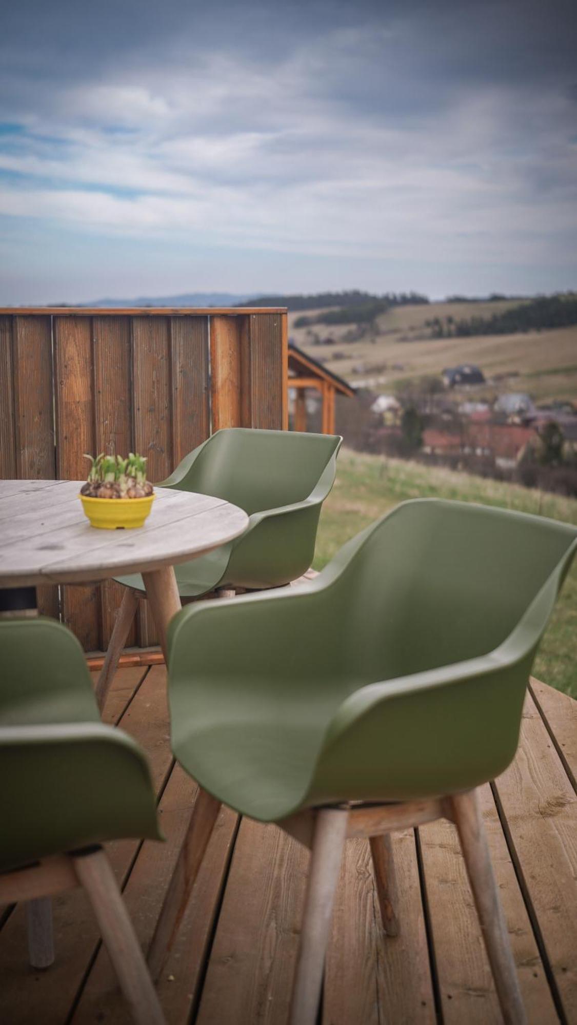 Houten Vakantiewoning "Reisnaarpolen" Royaal Ontbijt, Sauna En Hottub Чарна-Гура Экстерьер фото
