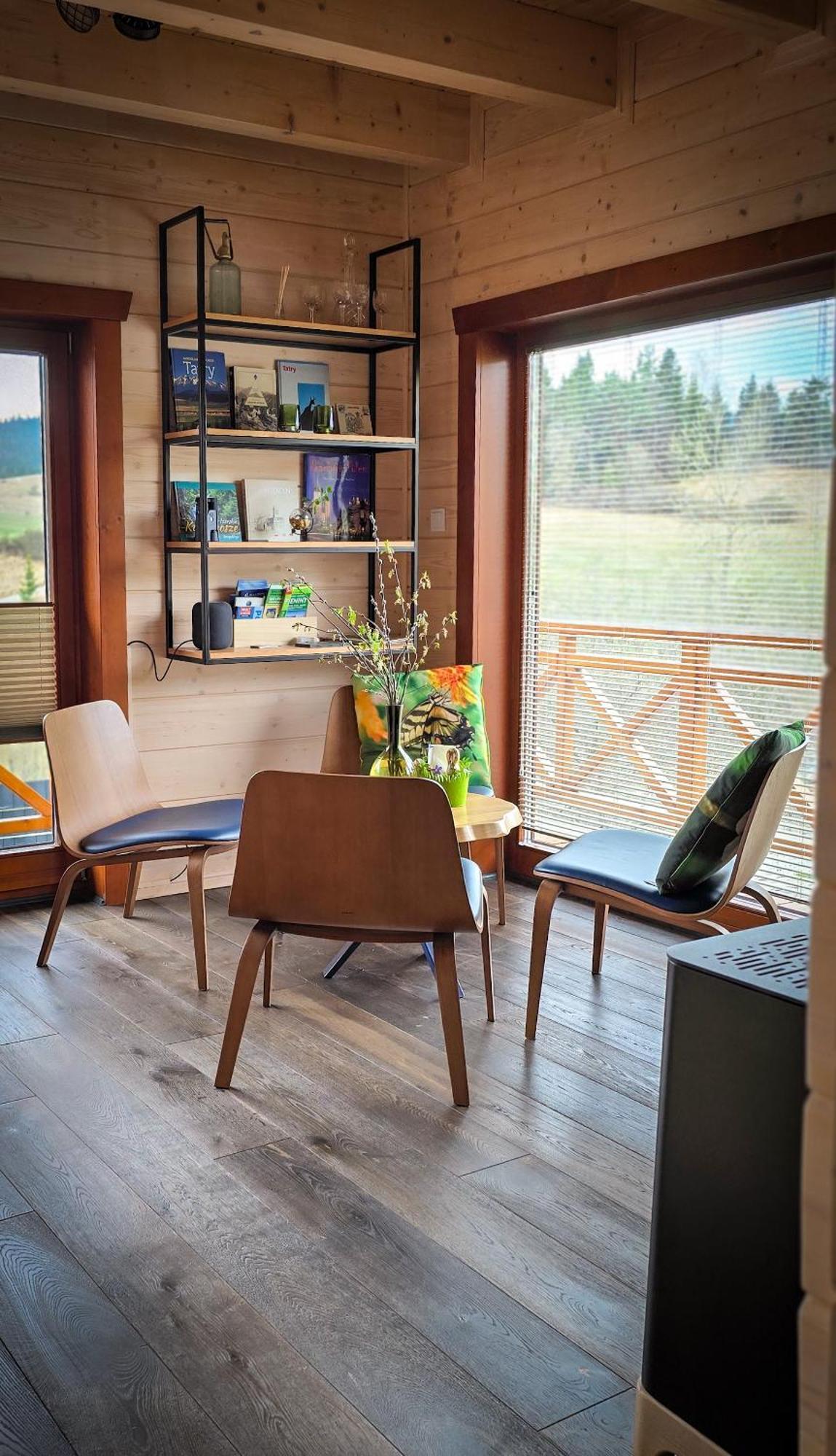 Houten Vakantiewoning "Reisnaarpolen" Royaal Ontbijt, Sauna En Hottub Чарна-Гура Экстерьер фото
